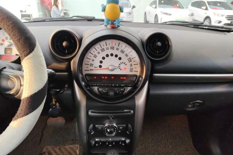 Used MINI Countryman 2011 1.6L ONE Audio And AC Panel