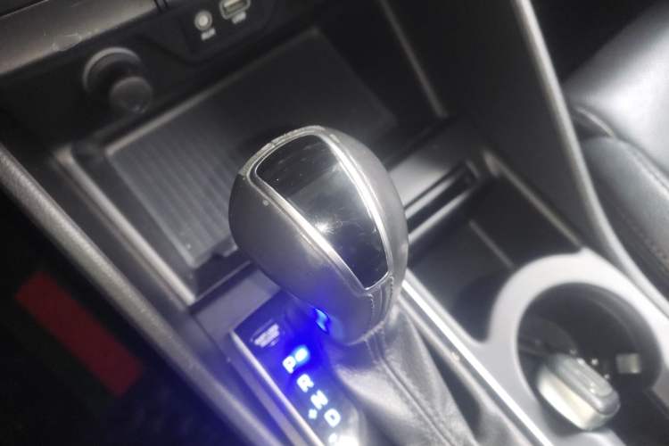 Used Hyundai Tucson 2018 1.6T Dual-Clutch Two-Wheel Drive 15th Anniversary Special Edition
