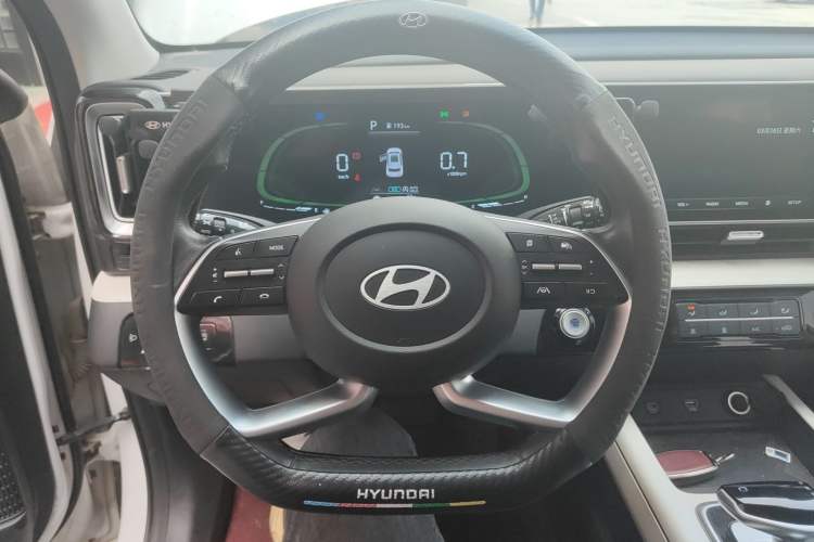 Used Hyundai ix35 2023 Musso 2.0L Deluxe Edition DLX
