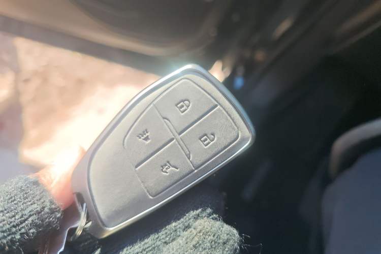 Used Buick Envision 2025 Encore Plus 28T Two-Wheel-Drive Platinum Edition
