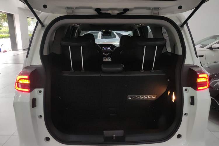 Used GAC Trumpchi M6 2021 PRO 270T DCT Luxury Edition Trunk