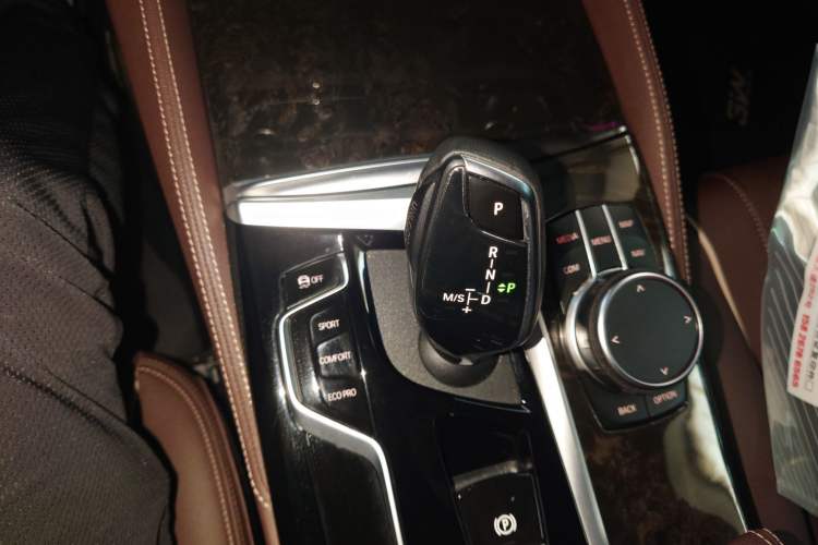 Used BMW 5 Series 2022 Restyled 525Li M Sport Package