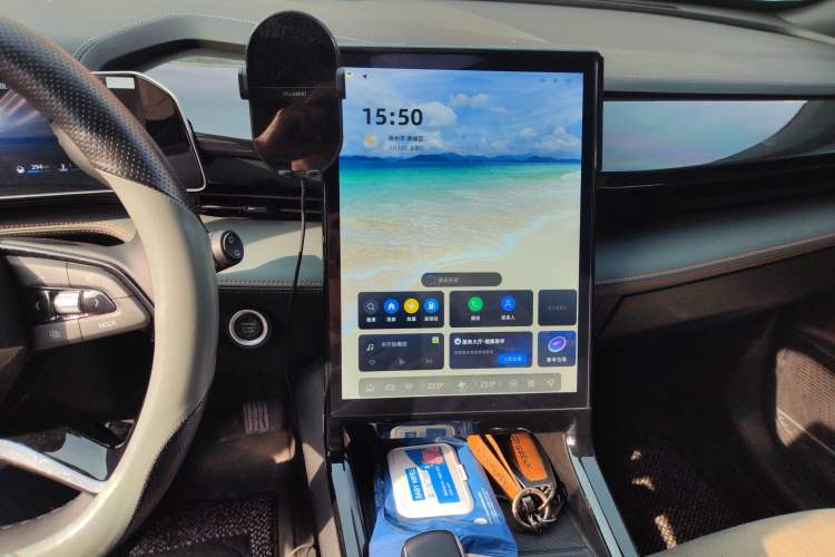 Used Geely Auto Emgrand X7 Sport 2024 1.5TD Smart Connect+ Audio And AC Panel