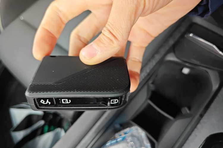 Used Lynk & Co 03 2025 1.5TD DCT Champion Edition Pro Vehicle Key