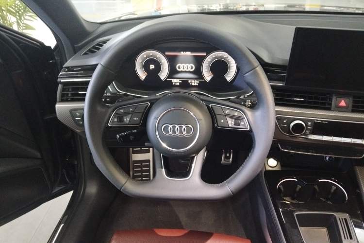 Used Audi A4L 2023 40 TFSI quattro Luxury Dynamic Edition Steering Wheel