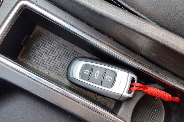 Used Geely Auto Emgrand 2017 Sedan Million Edition 1.5L Manual - Upward Version