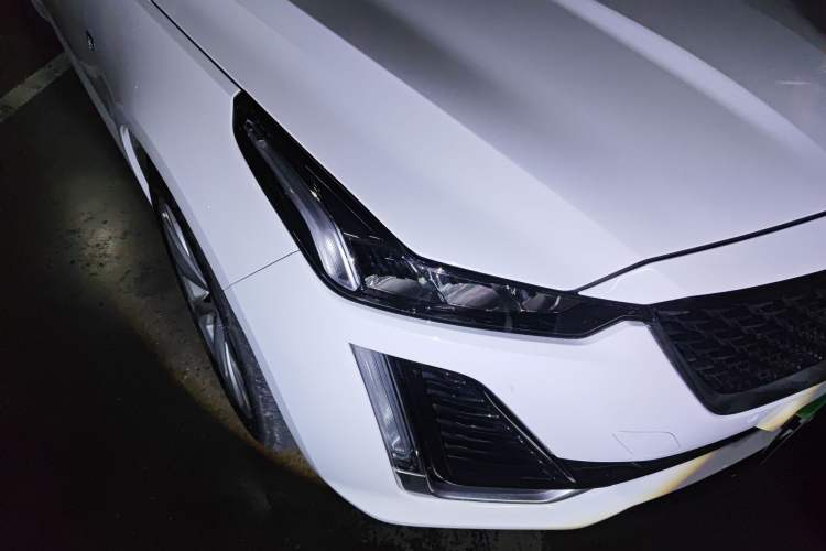 Used Cadillac CT5 2021 Revised 28T Luxury Version Right Front Headlight