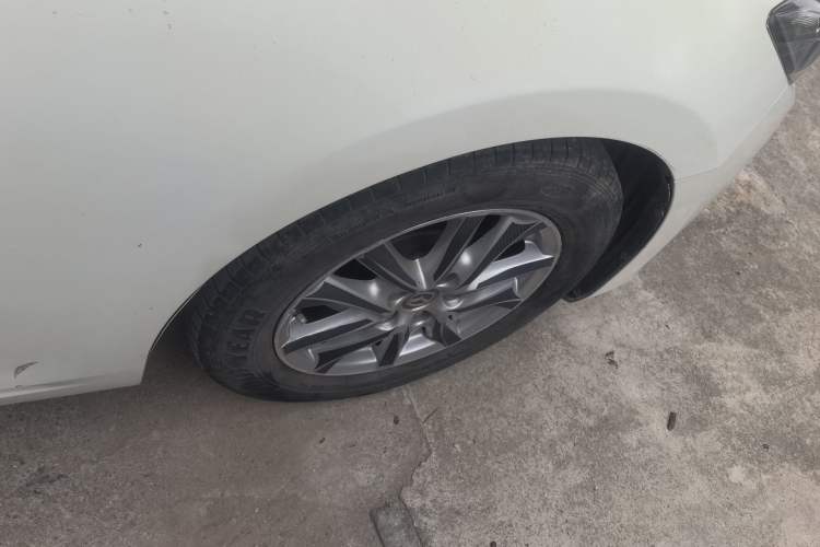 Used Mazda 3 Axela 2016 Sedan 1.5L Automatic Comfort Model Right Rear Wheel Hub