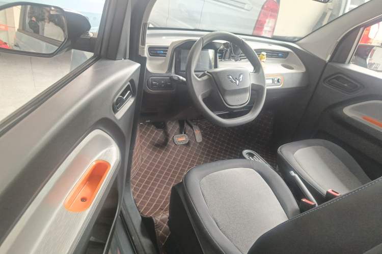 Used Wuling Hongguang MINIEV 2020 Freedom Version Lithium Iron Phosphate Driver Seat