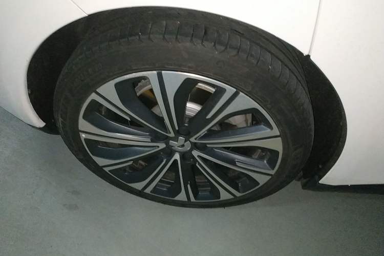 Used Nio ET5T 2024 75kWh Touring Exterior 5