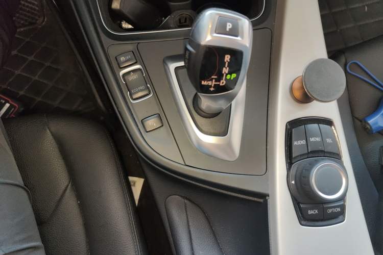 Used BMW 3 Series GT 2016 320i Fashion Model
