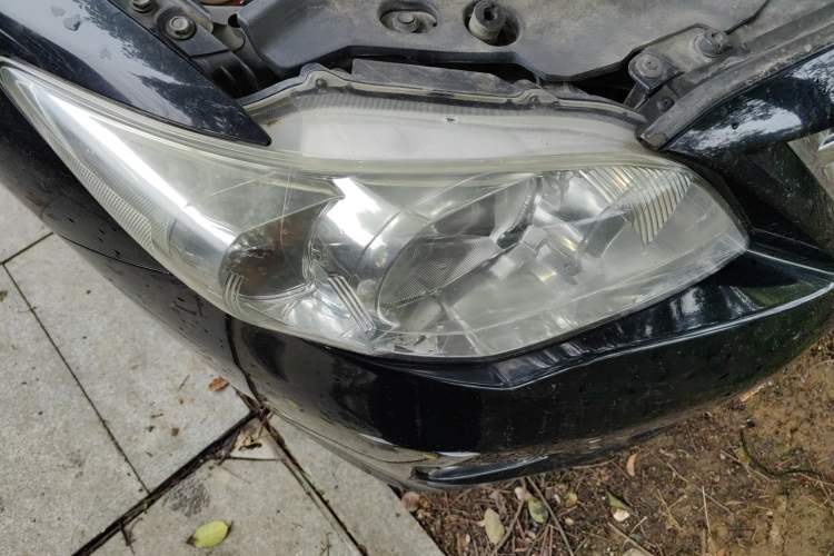 Used Toyota Corolla 2011 1.6L Manual GL Right Front Headlight