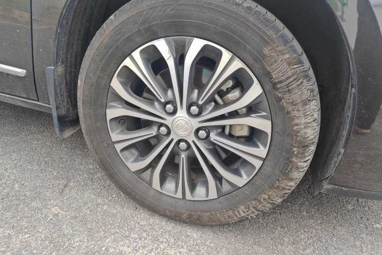 Used Buick GL8 2021 Land Cruiser Executive Class 652T Luxury Model
