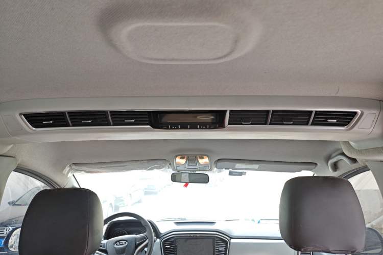 Used JAC Refine M4 2019 Business & Travel Series 2.0L Manual Speed Edition China VI Standard