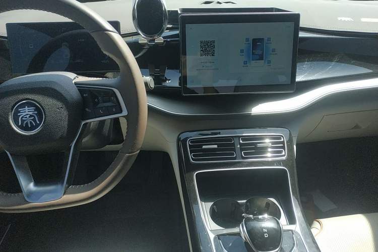 Used BYD Qin PLUS 2023 Champion Edition DM-i 120KM Leading Model
