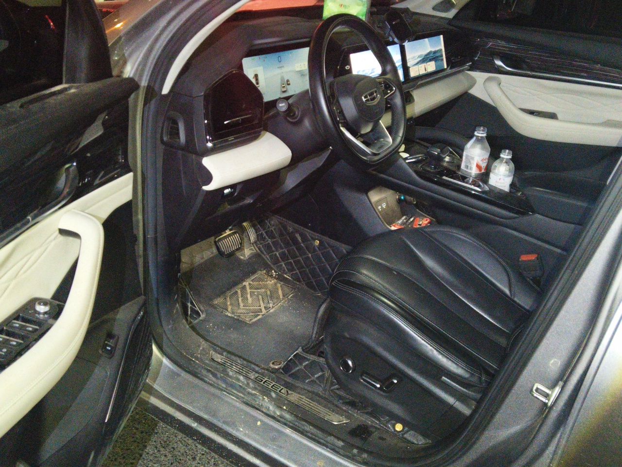 Geely Auto Monjaro L 2023 2.0TD High-Power Automatic Two-Wheel Drive Flagship Version — снимка 13