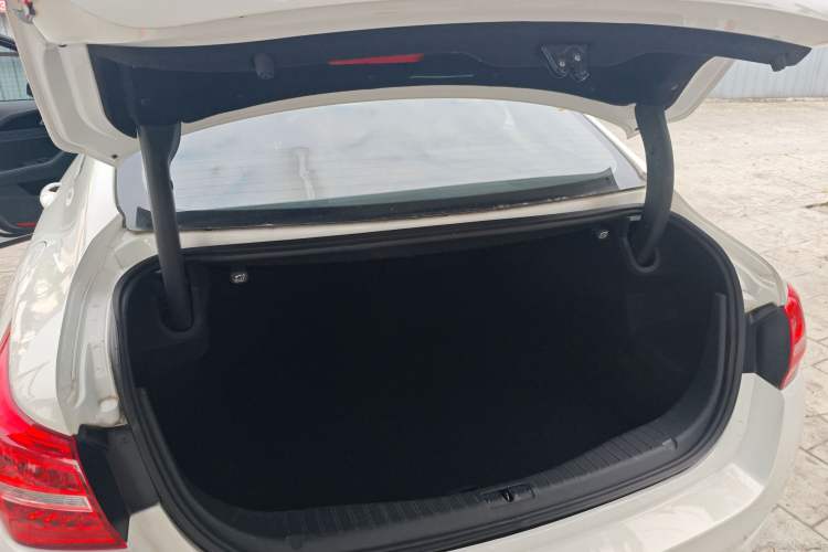 Used Hongqi H5 2019 30TD Smart Connect Dynamic Edition
