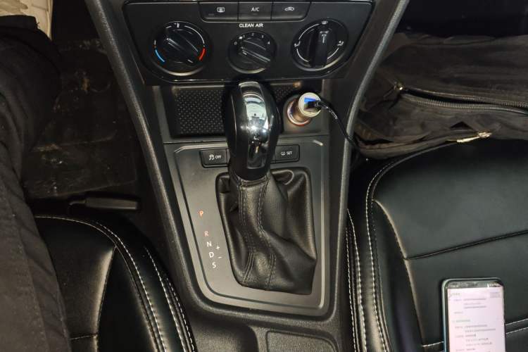 Used Volkswagen Lavida 2017 1.6L Automatic Fashion Edition
