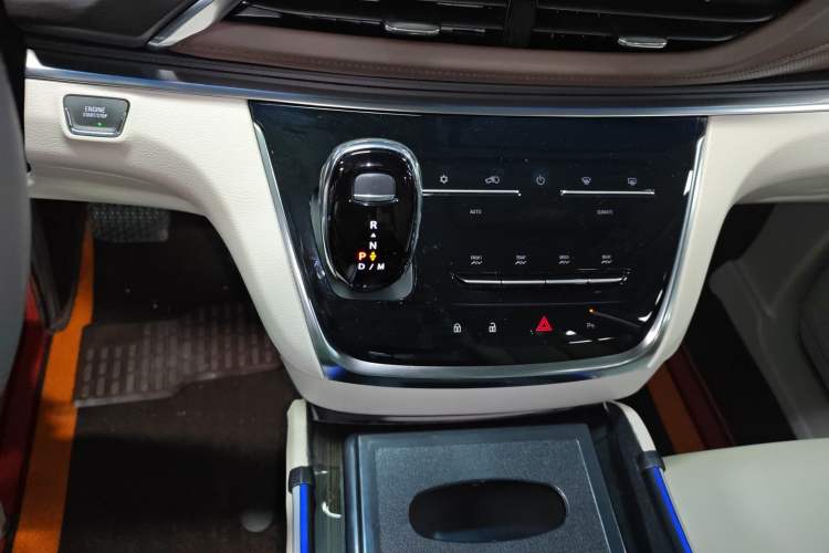 Used Buick GL8 2023 Land Executive Class Smart Enjoyment Model
