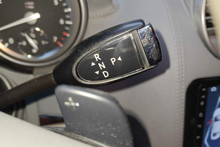 Used Mercedes-Benz GL-Class 2008 GL 450 4MATIC Prestige Edition Gear Lever