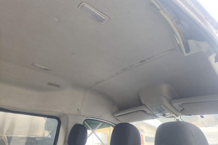 Used SAIC MAXUS Xintu V80 2018 2.5T 6-Speed Manual Aotuntong Facelifted Long Wheelbase Mid-Height 7-Seater Headliner