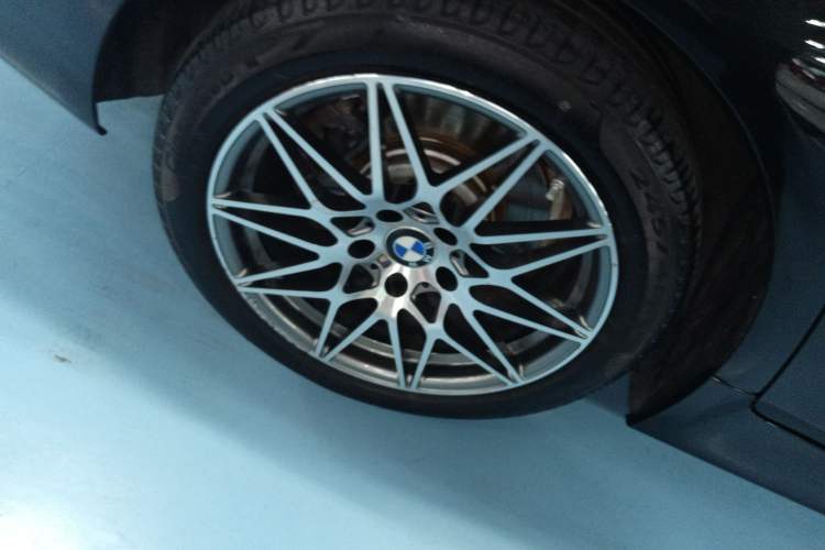 Used BMW 5 Series 2014 535Li Leading Model
