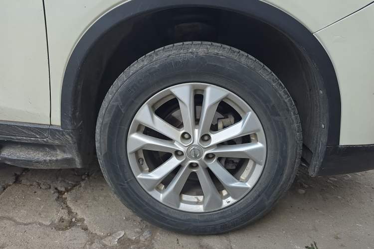 Used Nissan X-Trail 2015 2.0L CVT Comfort MAX Edition 2WD