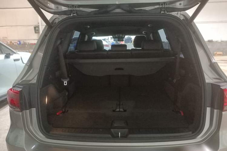 Used Mercedes-Benz EQB 2022 EQB 350 4MATIC First Edition Special Version Trunk