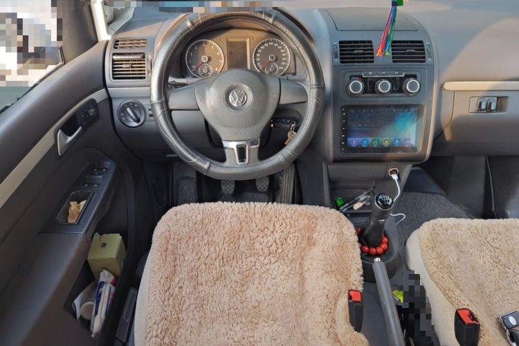 Used Volkswagen Touran 2015 1.4T Manual Fashion Edition 5-Seater
