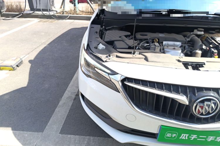 Used Buick GL6 2019 18T 6-Seater Connected Luxury Version China VI Standard Right Front Headlight