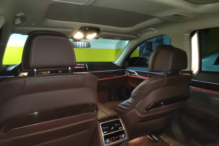 Used BMW 7 Series 2021 730Li Luxury Package