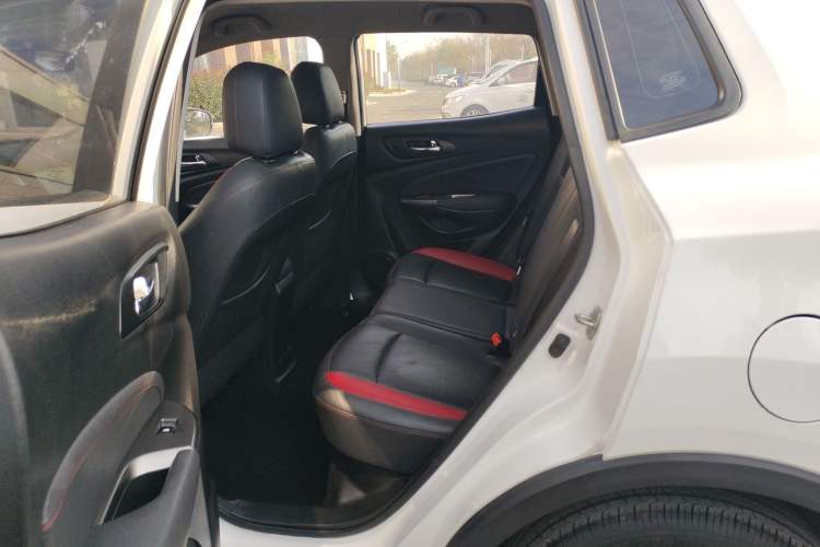 Used CHANGAN CS15 2017 1.5L Automatic Luxury Model with Sunroof
