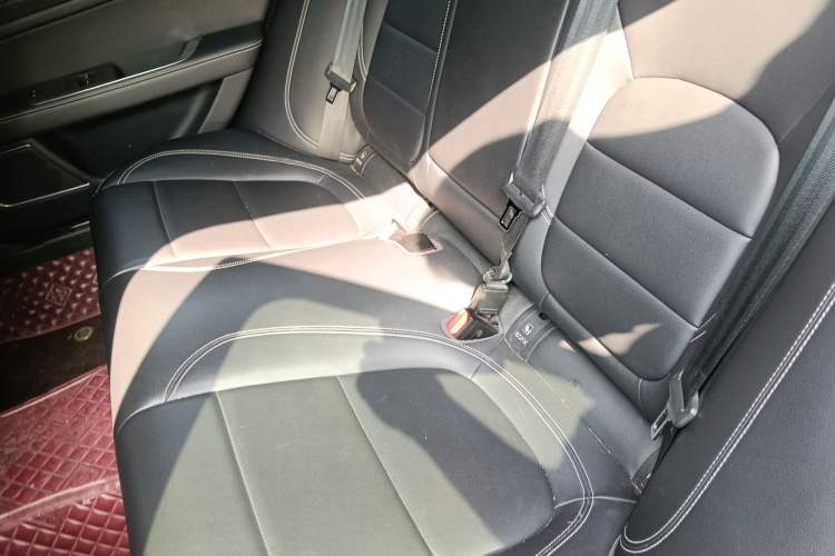 Used Jaguar XEL 2021 2.0T 250 PS R-DYNAMIC S Advanced Sport Edition Left Rear Seat