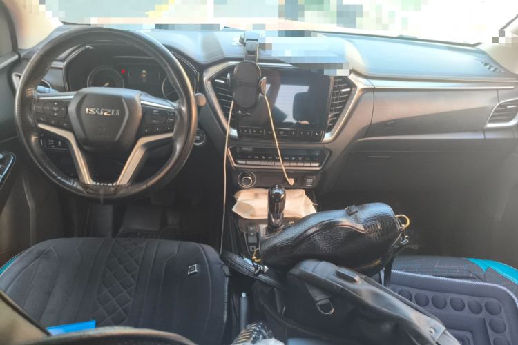 Used Isuzu D-MAX 2021 1.9T Automatic 4x4 Diesel Global Huan Dong RZ4E