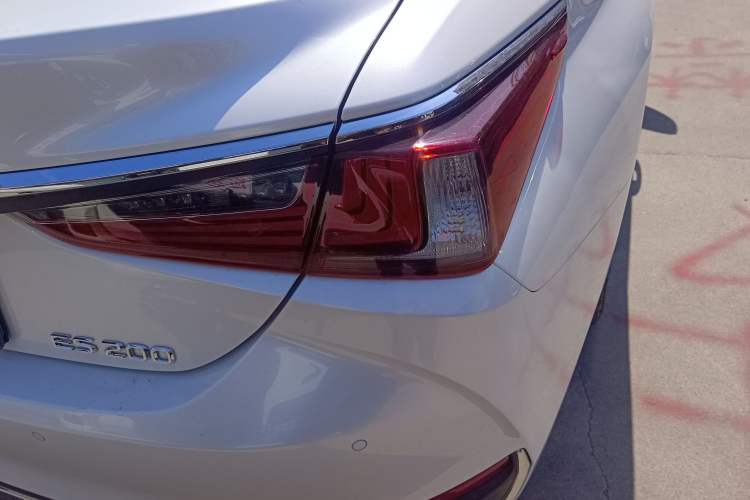 Used Lexus ES 2022 200 Excellence Edition
