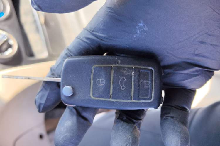 Used Dongfeng Shuaike 2013 1.5L Manual Comfort 7-Seater China V Standard
