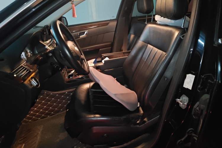 Used Mercedes-Benz E-Class 2011 E 300 L Elegant Model
