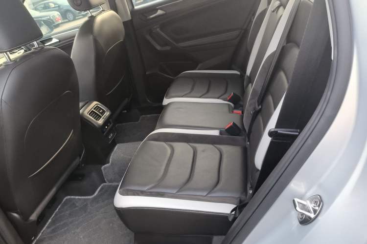 Used Volkswagen Tiguan L 2017 330TSI Automatic Two-Wheel Drive Luxury Edition