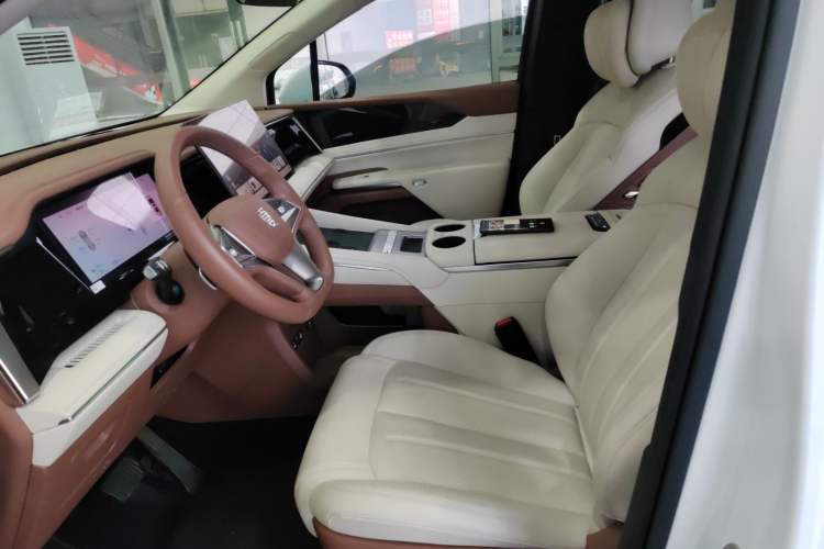 Used BYD Xia 2025 DM-i 1.5T 180km Beyond Edition
