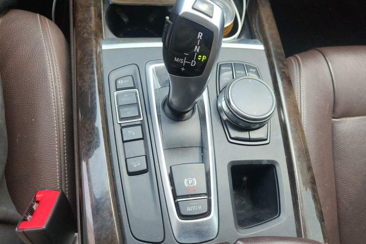 Used BMW X5 2018 xDrive35i Elegant Edition Gear Lever