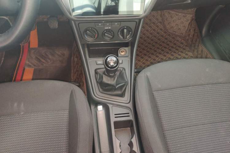 Used Volkswagen Lavida 2017 1.6L Manual Fashion Edition