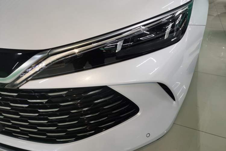 Used BYD Qin L 2024 DM-i 120KM Excellence Model
