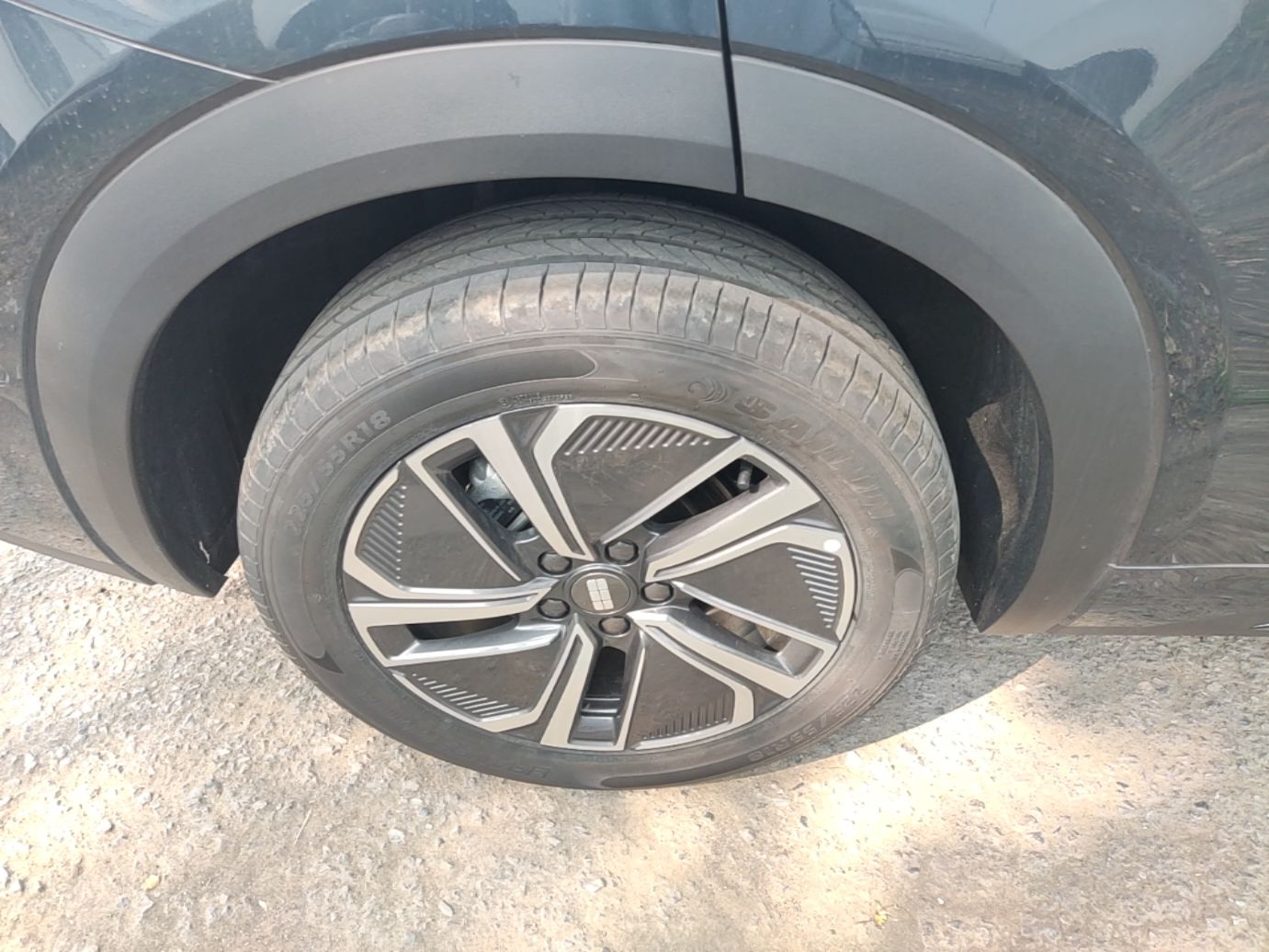 Geely Galaxy Xingjian 7 EM-i 2026 Model 135km Smart Navigation Version — снимка 11