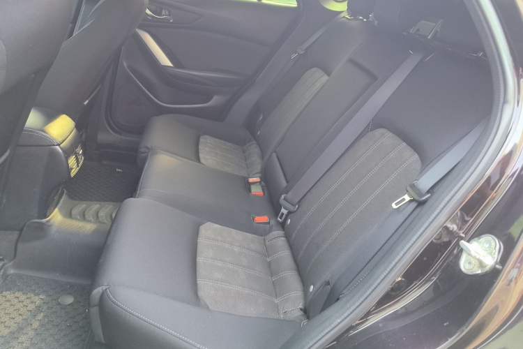 Used Mazda CX-4 2018 2.0L Automatic Two-Wheel Drive Blue Sky Dynamic Version China V Standard Left Rear Seat