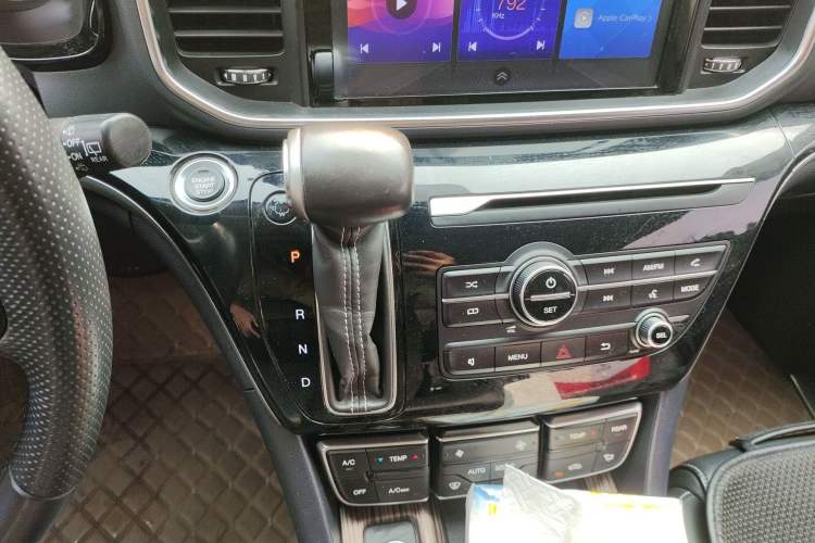 Used GAC Trumpchi M8 2020 390T Deluxe Edition Gear Lever