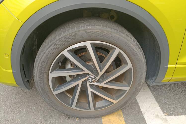 Used Volkswagen T-ROC 2023 300TSI DSG Two-Wheel Drive Starlight Edition Left Front Wheel Hub