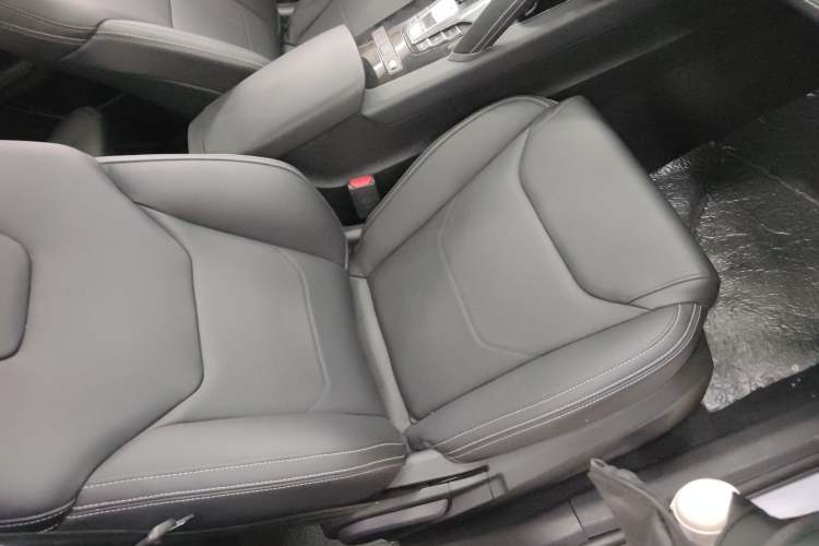 Used BYD Song Pro 2019 1.5T Automatic Elite Edition Right Front Seat