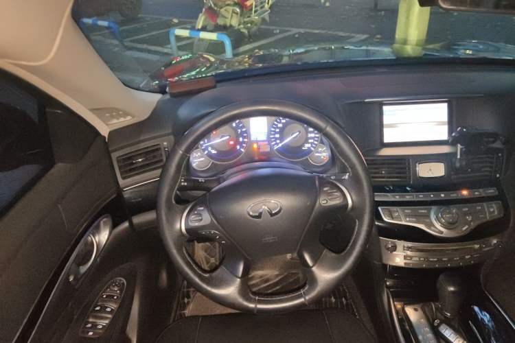 Used Infiniti Q70 2017 Q70L 2.5L Elite Edition Steering Wheel