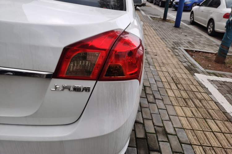 Used Buick Excelle 2015 1.5L Automatic Classic Model Right Rear Taillight