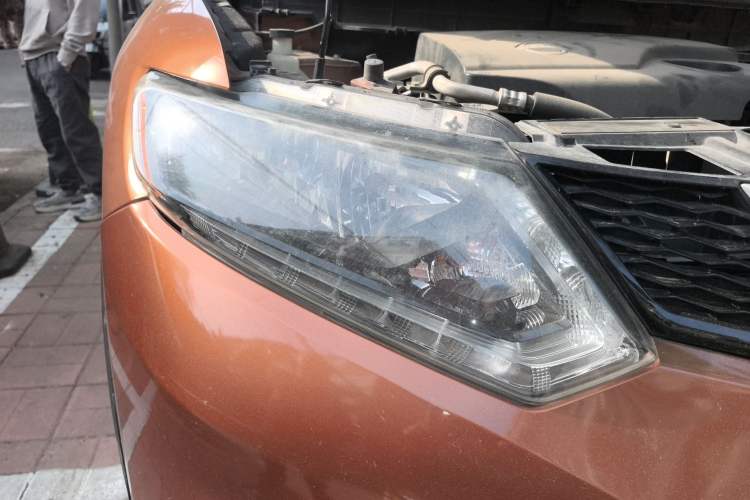 Used Nissan X-Trail 2014 2.0L CVT Comfort Edition 2WD Right Front Headlight